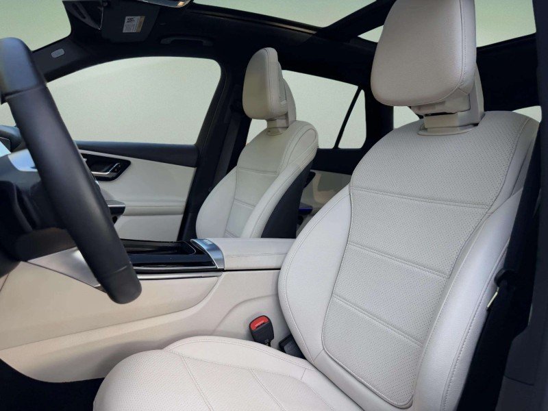 Used 2026 Starling Blue Metallic Mercedes-Benz GLC 300 image 19