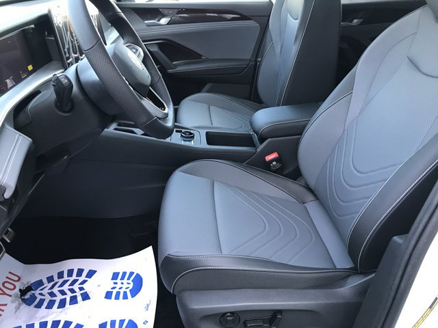 New 2026 Opal White w/Deep Black Roof Volkswagen SE R-Line Black image 25