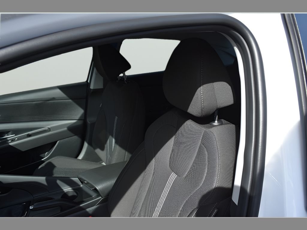 New 2026 Serenity White Hyundai SE image 54