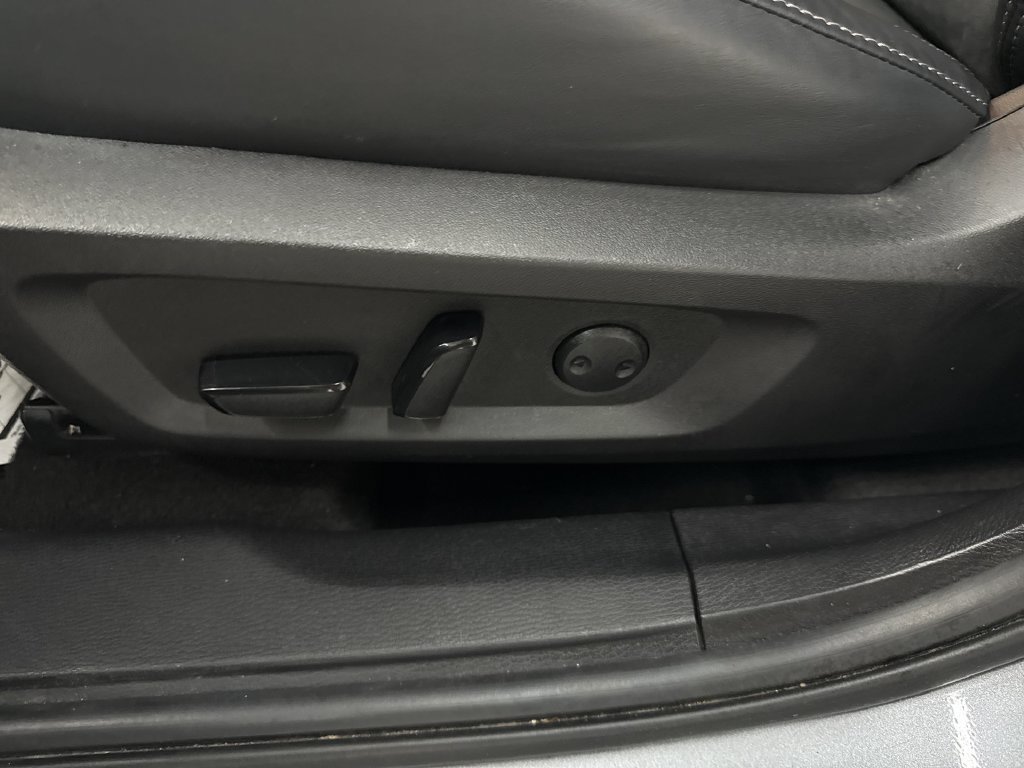 Used 2023 Gray Mitsubishi SE image 13