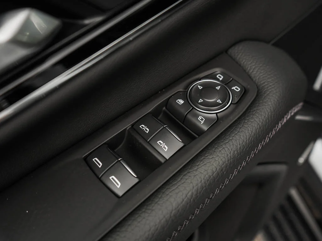 2026 GMC Yukon XL Denali - Photo 19