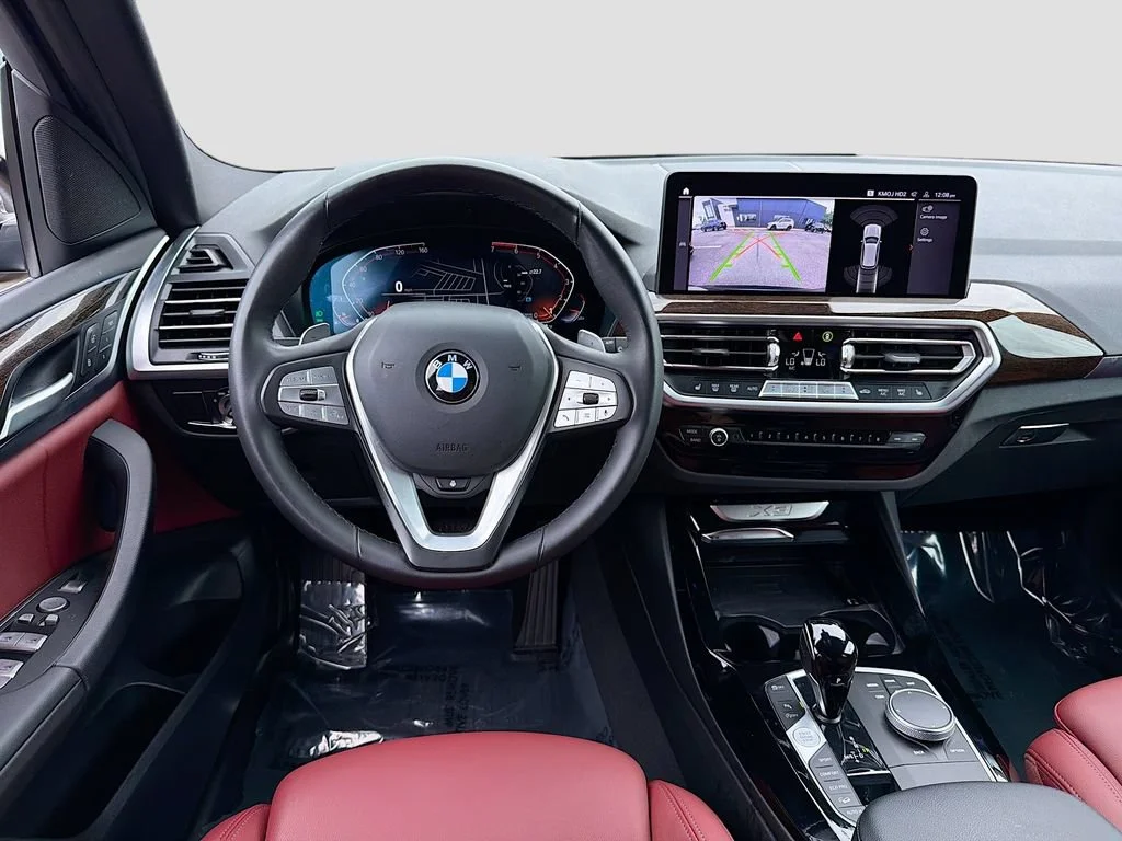 Used 2023  BMW xDrive30i image 25