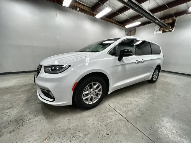 2025 Chrysler Pacifica