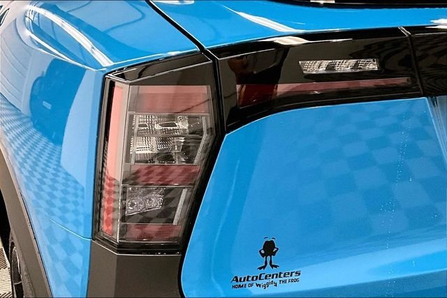 New 2026 Arctic Ice Blue Metallic with Super Black Roof Nissan SR image 18