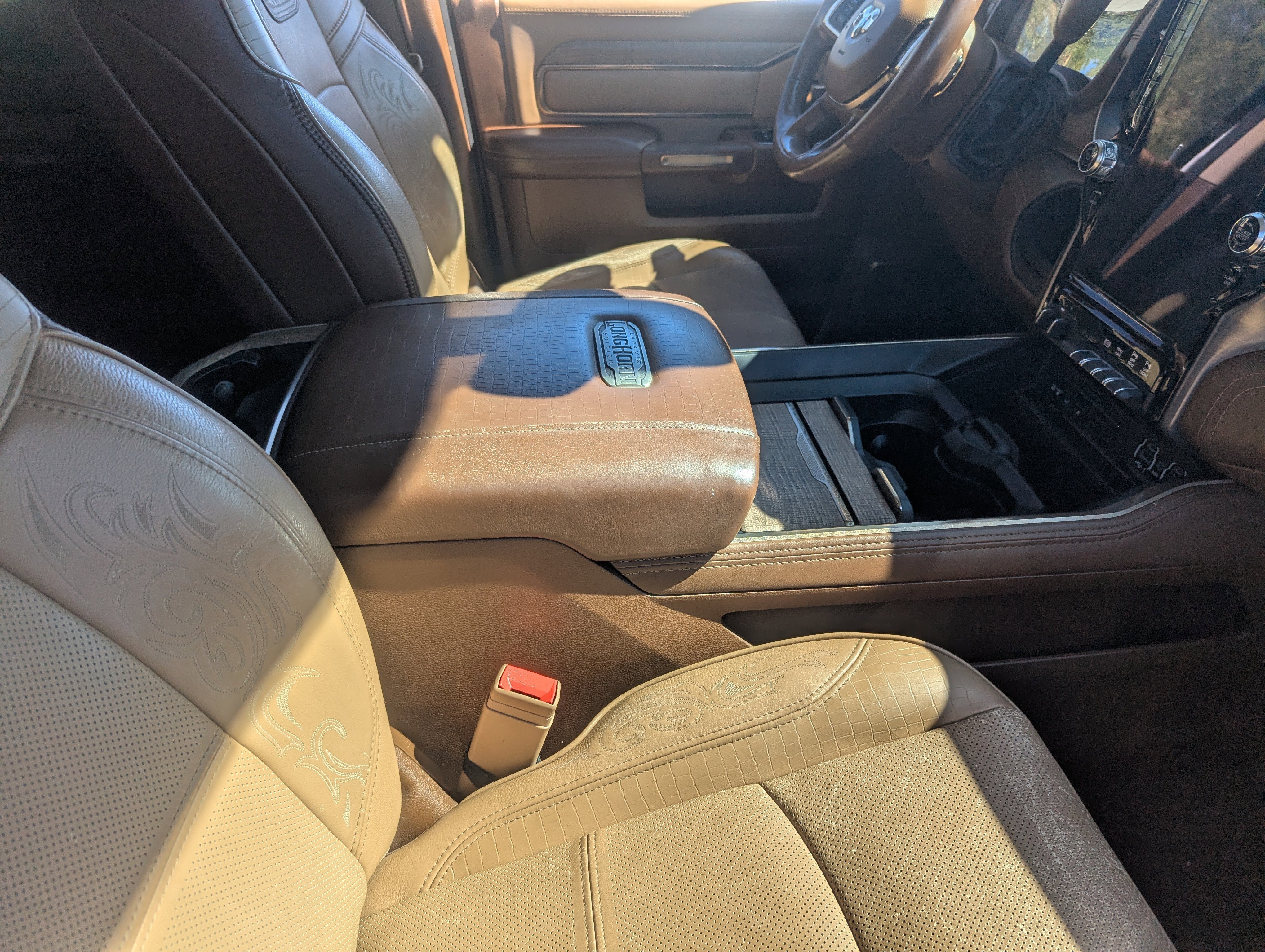 2019 RAM Ram 3500 Pickup Longhorn - Photo 6