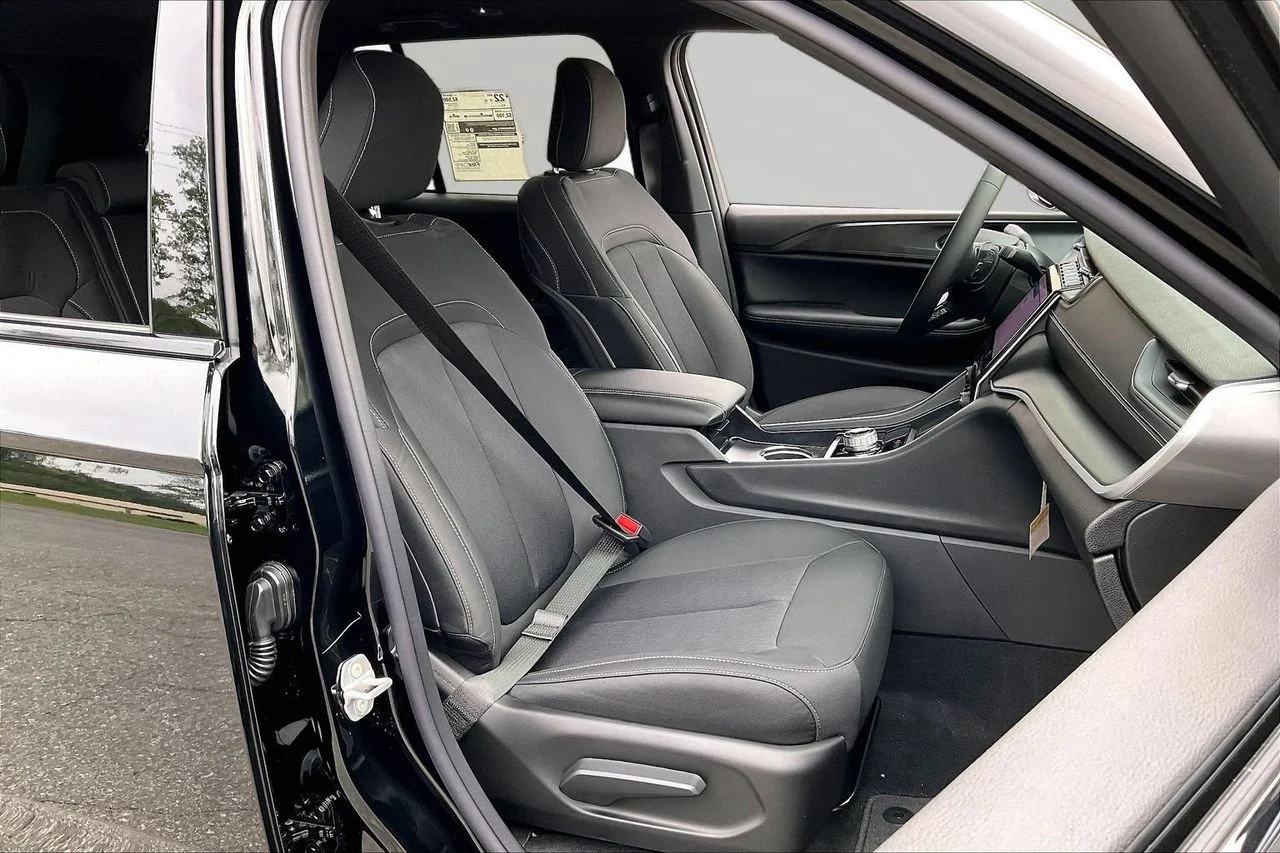 New 2027 High Gloss Black Jeep Laredo image 20