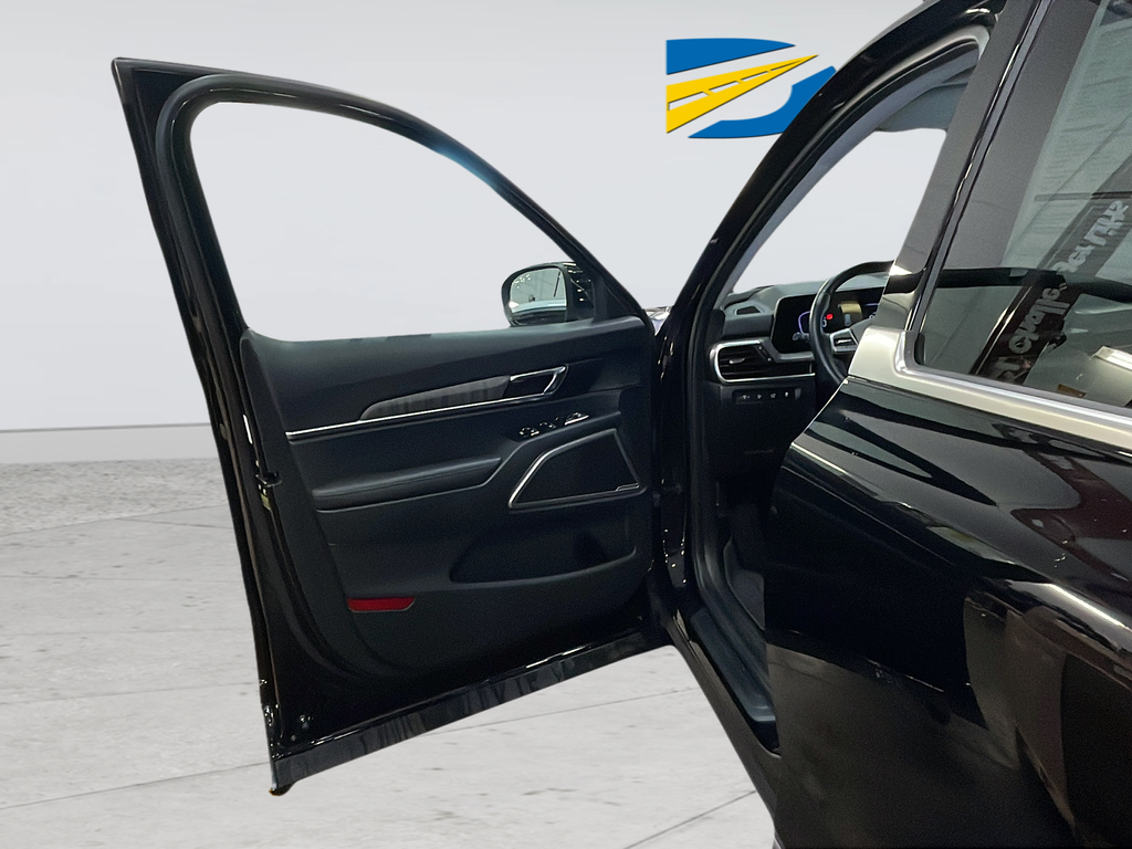 Used 2025 Black Kia EX image 33
