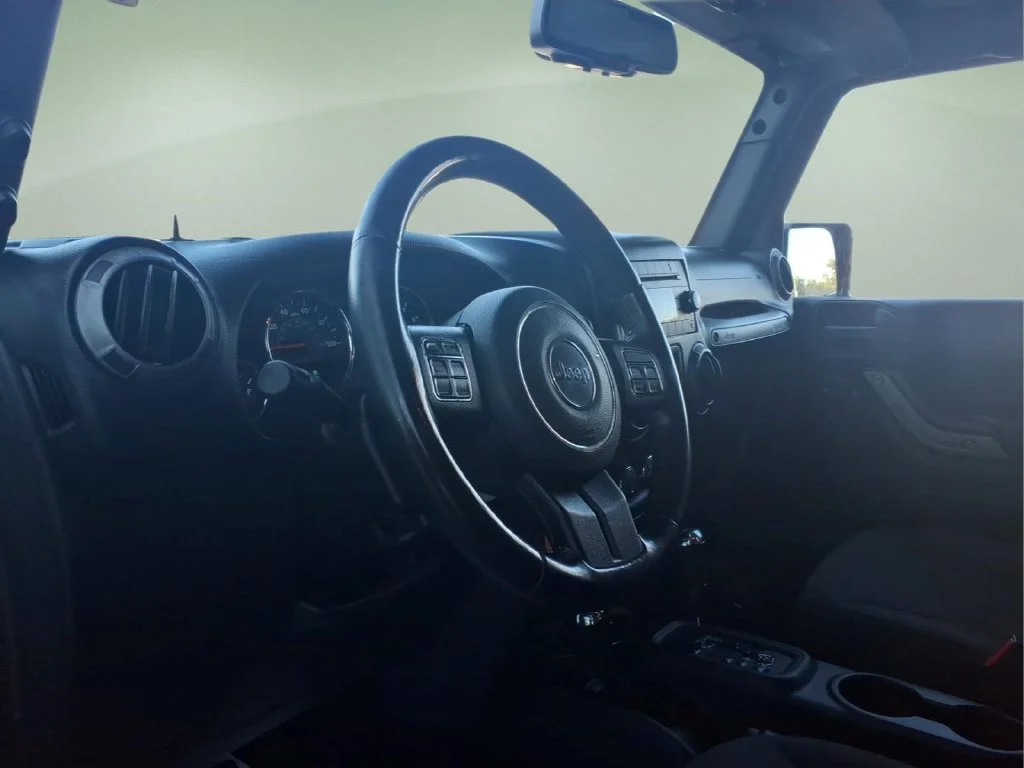 Used 2015 Gray Jeep Unlimited Sport image 16
