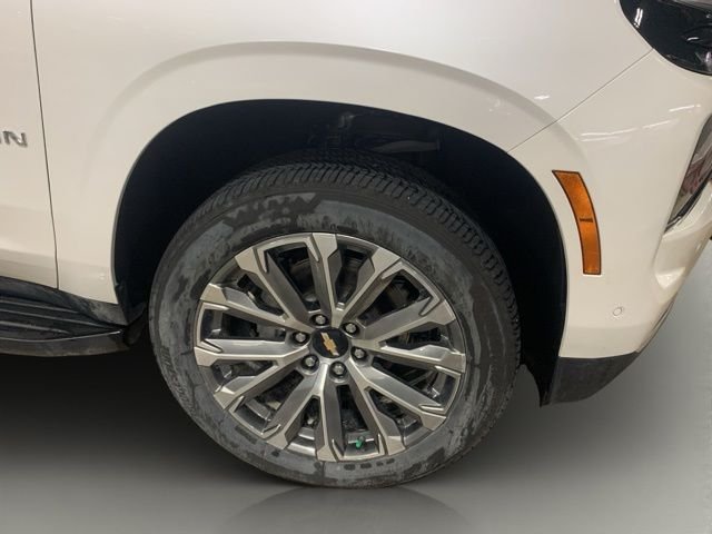 Used 2025 Black Chevrolet High Country image 14