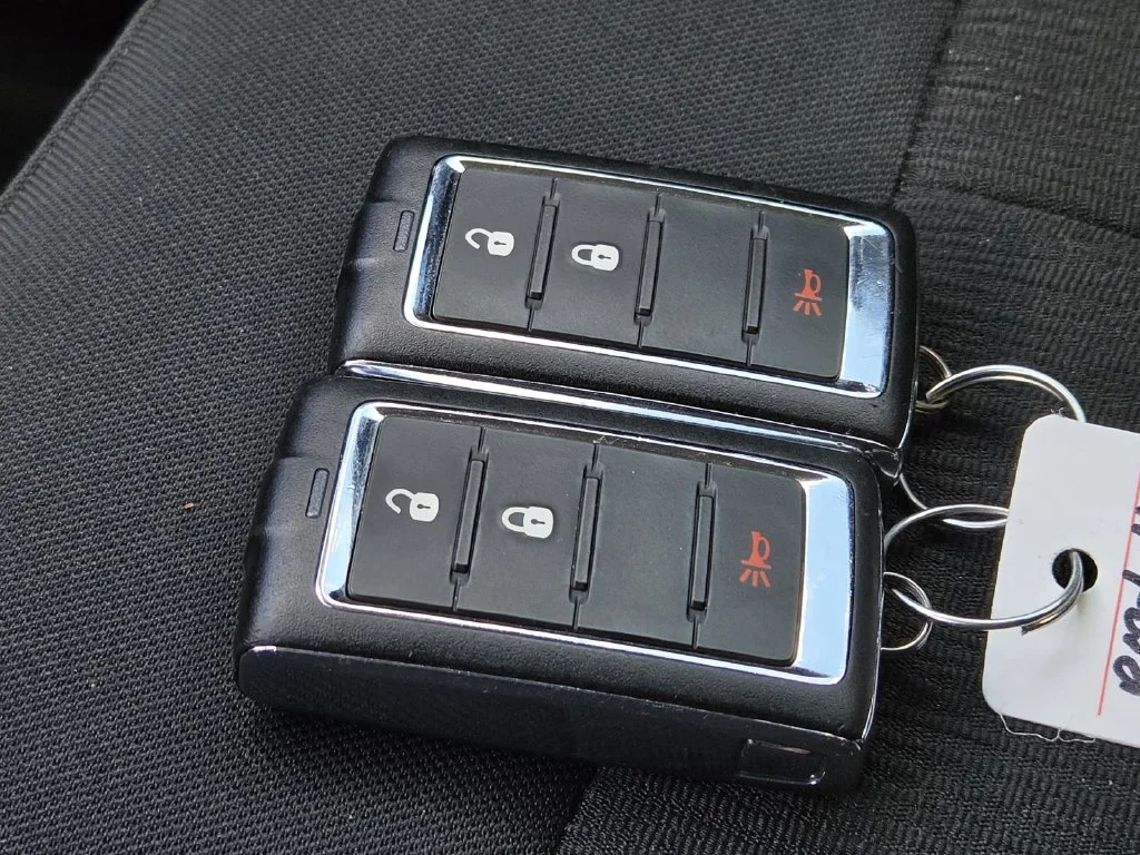 Used 2023 Red Jeep Laredo image 45