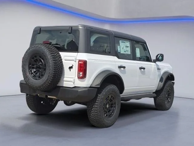 2025 Ford Bronco 4-Door Base - Photo 16
