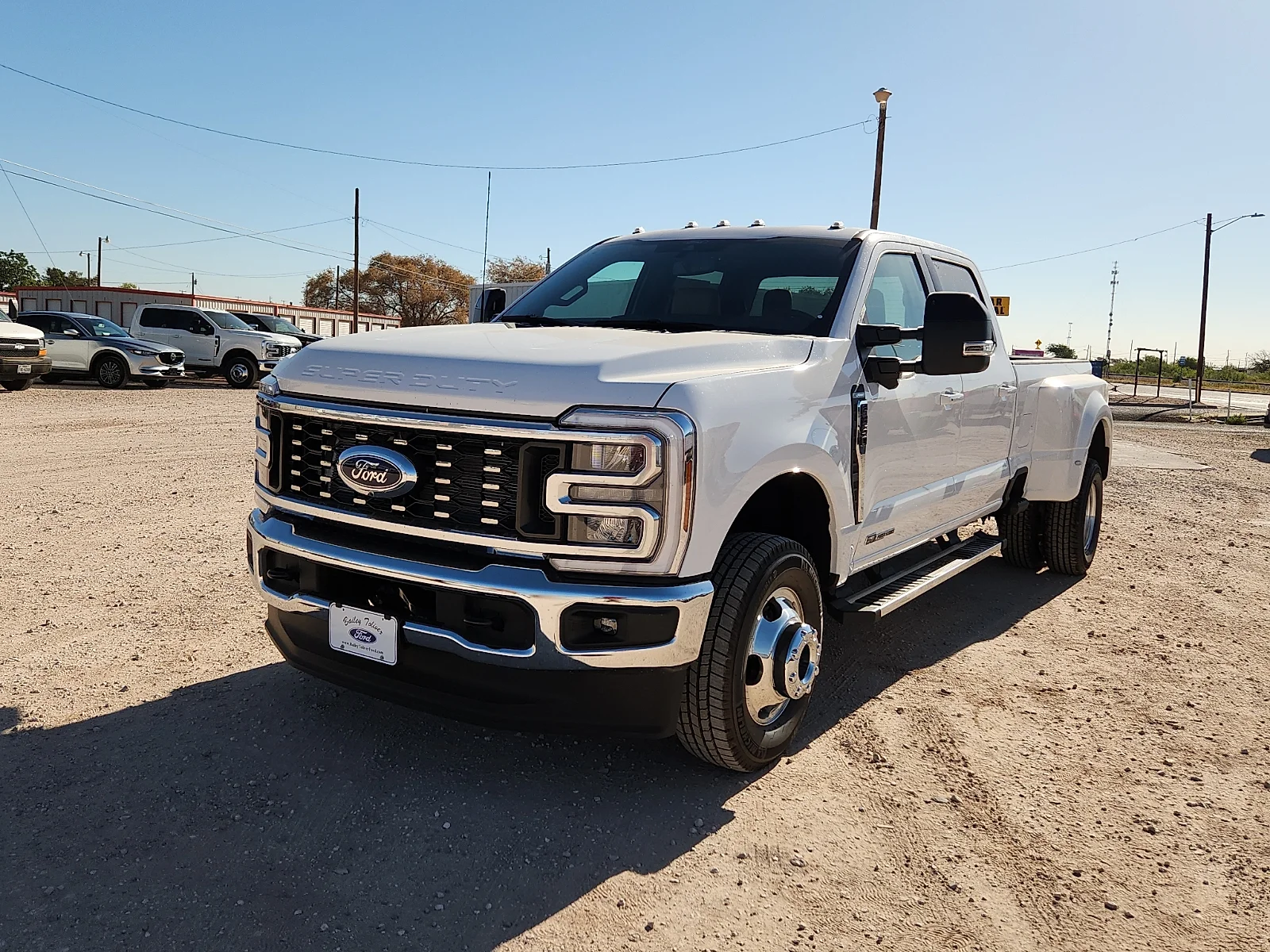 New 2026 Oxford White Ford Lariat image 3