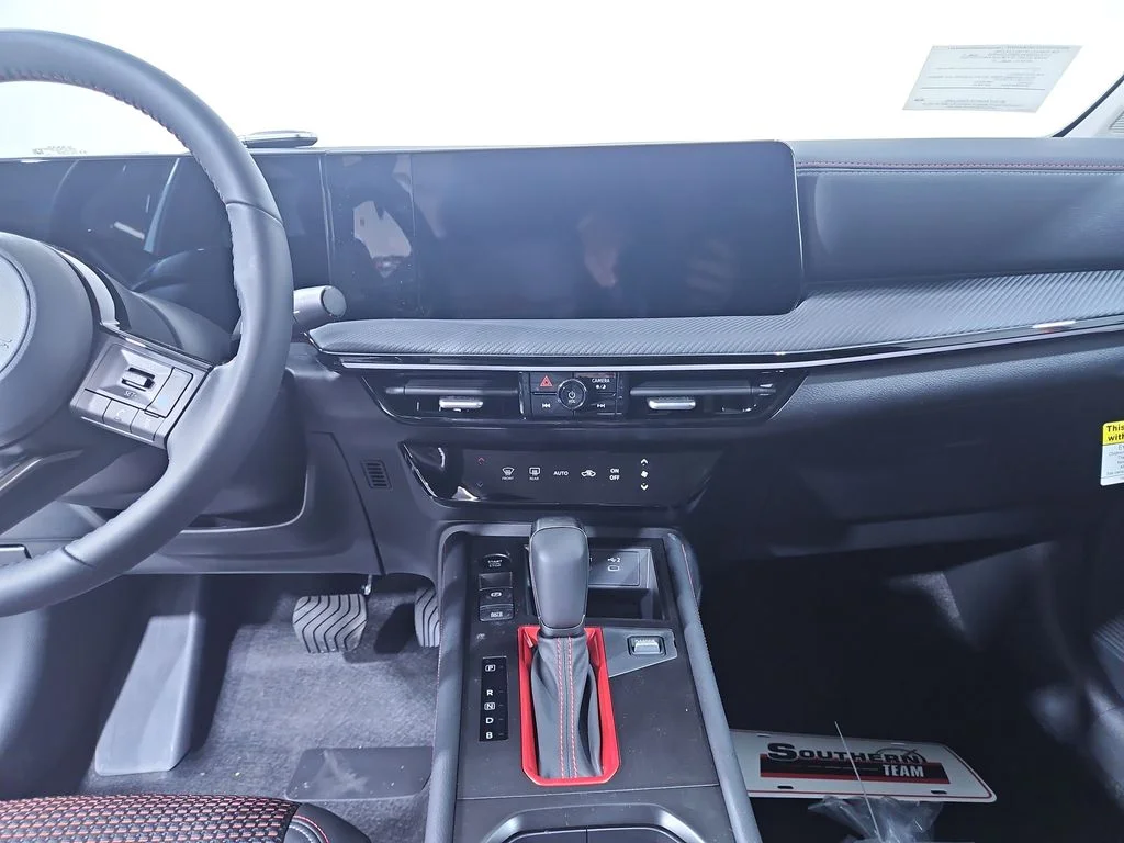 2025 Nissan Kicks SR AWD - Photo 17