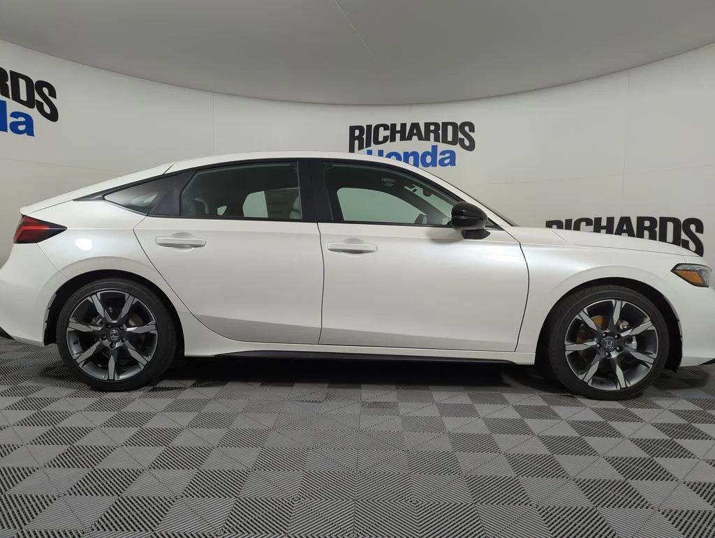 2026 Honda Civic Hatchback Sport Touring - Photo 6