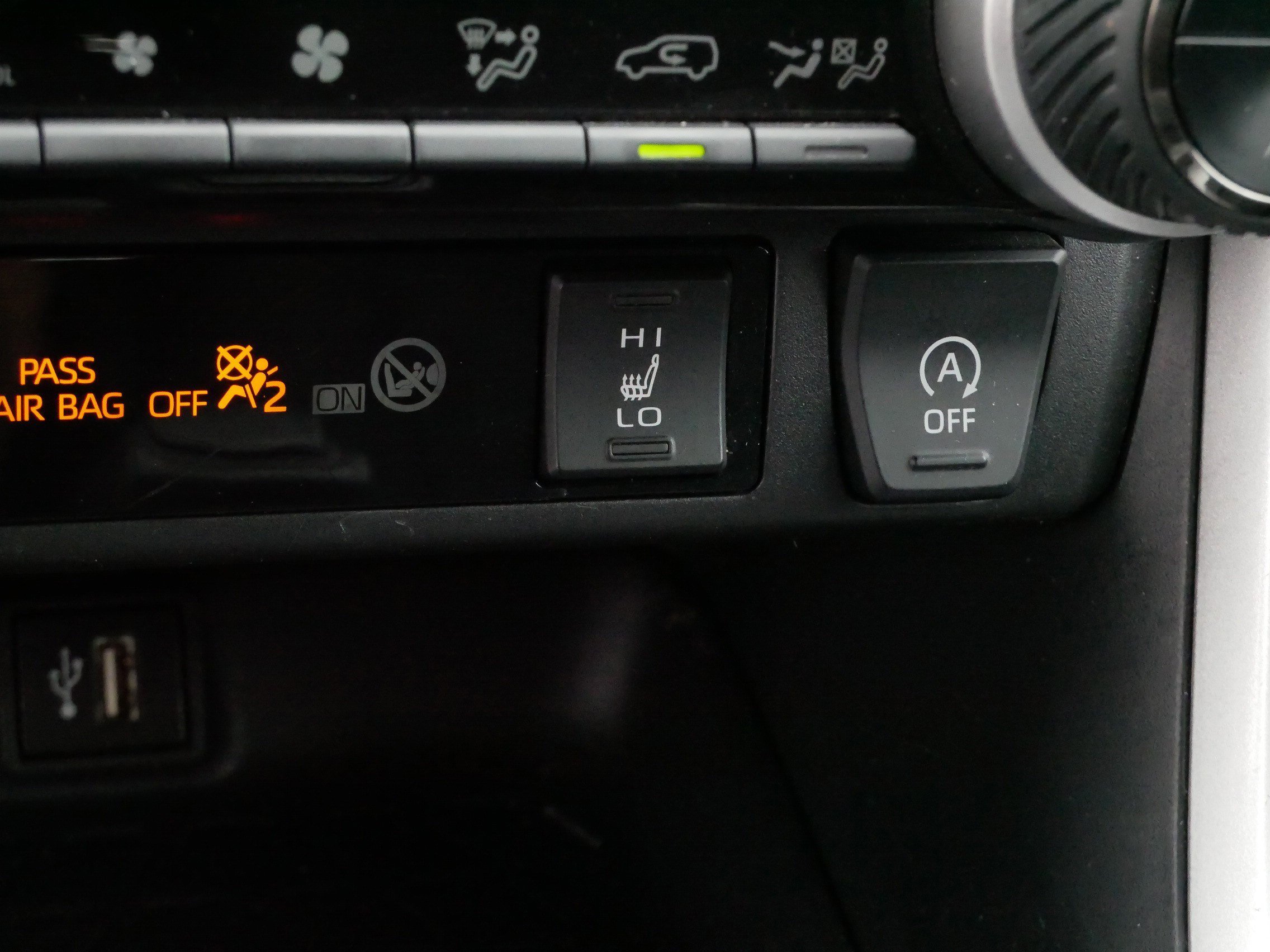 Used 2024 Ice Cap Toyota XLE image 30