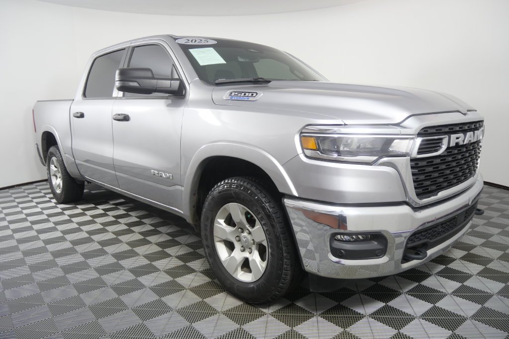 Used 2025 Billet Silver Metallic Ram Big Horn/Lone Star image 2
