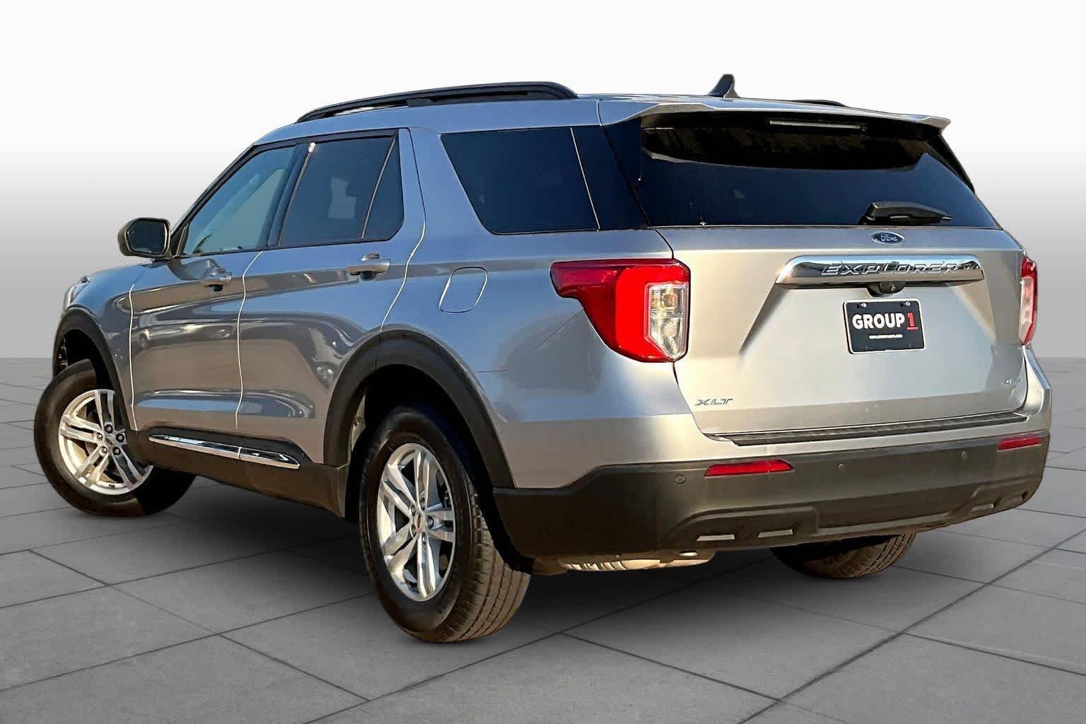 Used 2022 Iconic Silver Ford XLT image 10