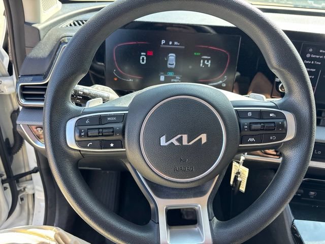 Used 2023 Snow White Pearl Kia LX image 20