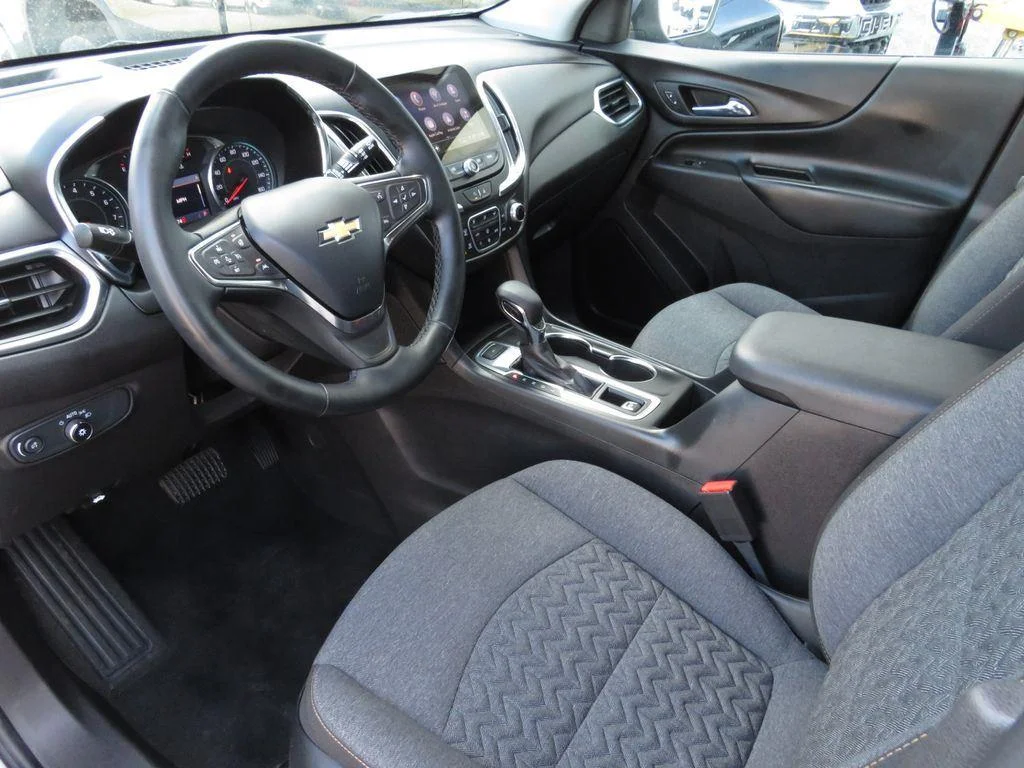 Used 2024 Sterling Gray Metallic Chevrolet LT image 18