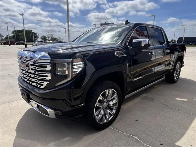 Used 2023 Onyx Black GMC Denali image 7