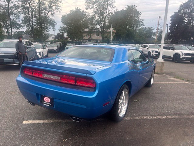 Used 2009 Blue Dodge R/T image 2