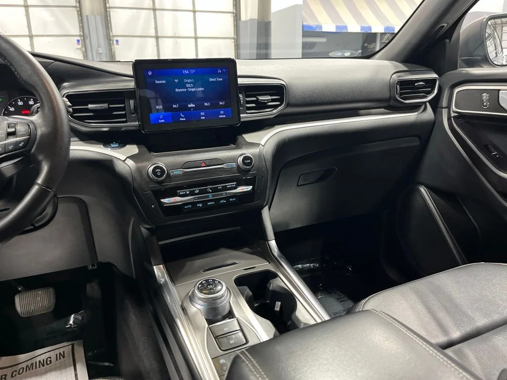 Used 2020 Black Metallic Ford XLT image 23
