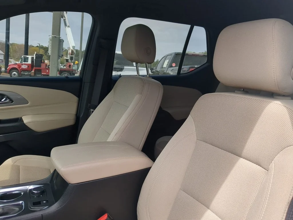 Used 2023 Summit White Chevrolet LS image 14