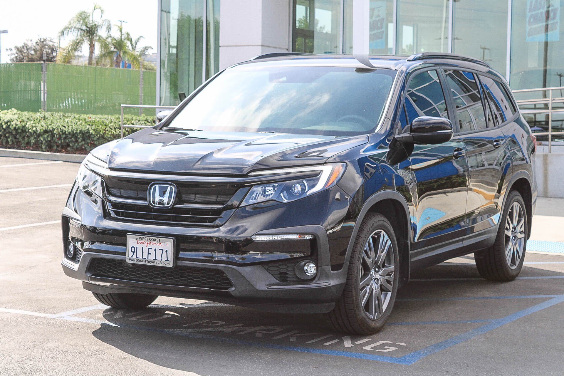 Certified Used 2022 Crystal Black Pearl Honda Sport image 3
