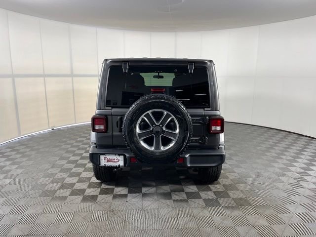 Used 2021 Gray Jeep Unlimited Sahara image 6