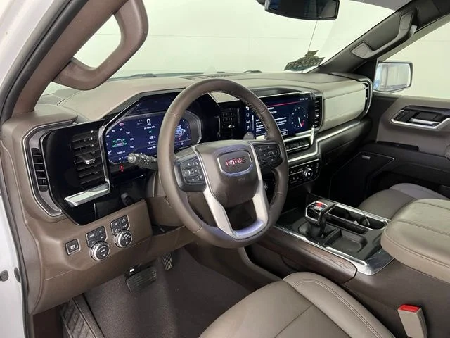 Used 2024 White GMC SLT image 12
