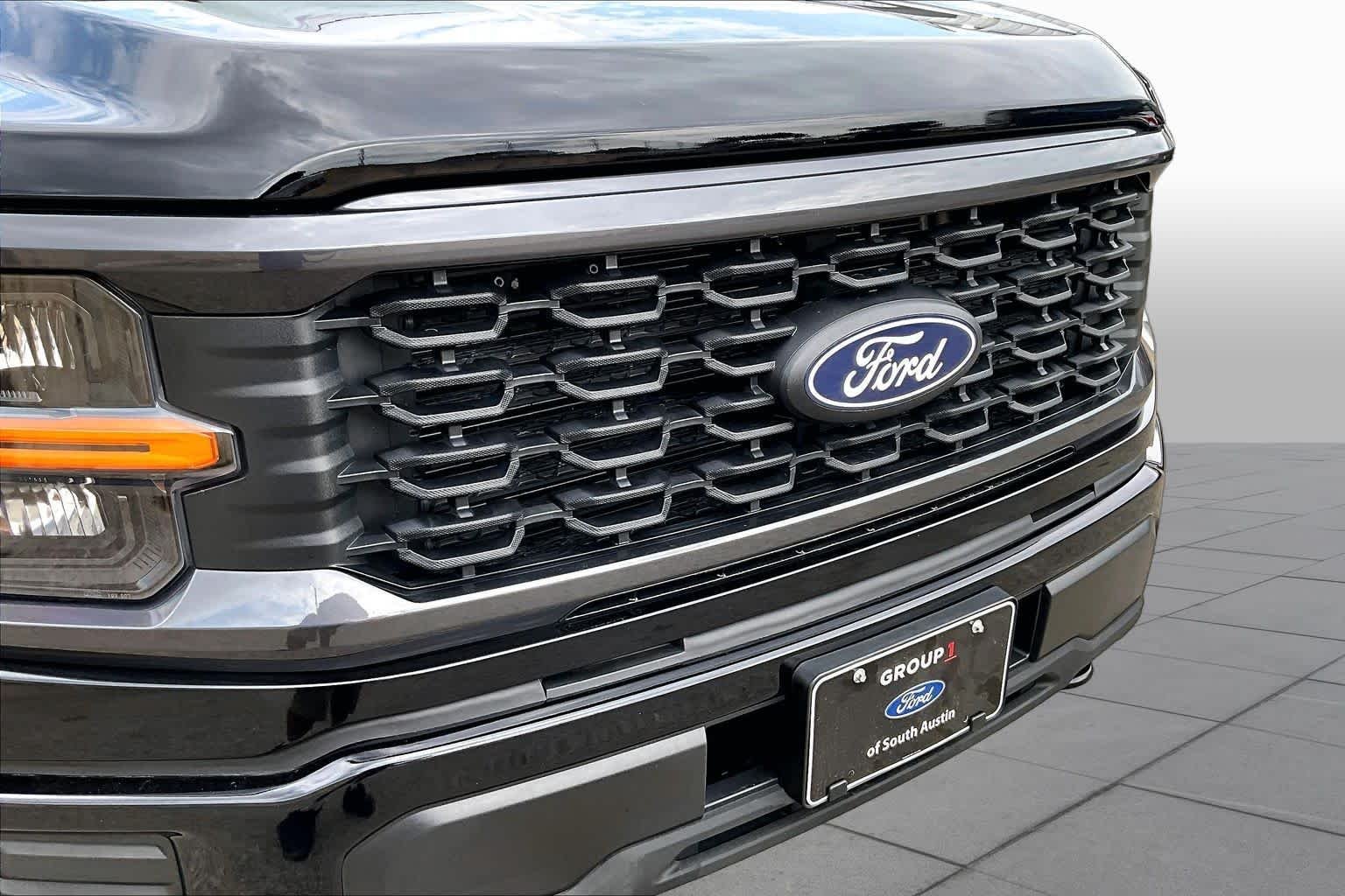 Used 2025 Agate Black Ford STX image 30