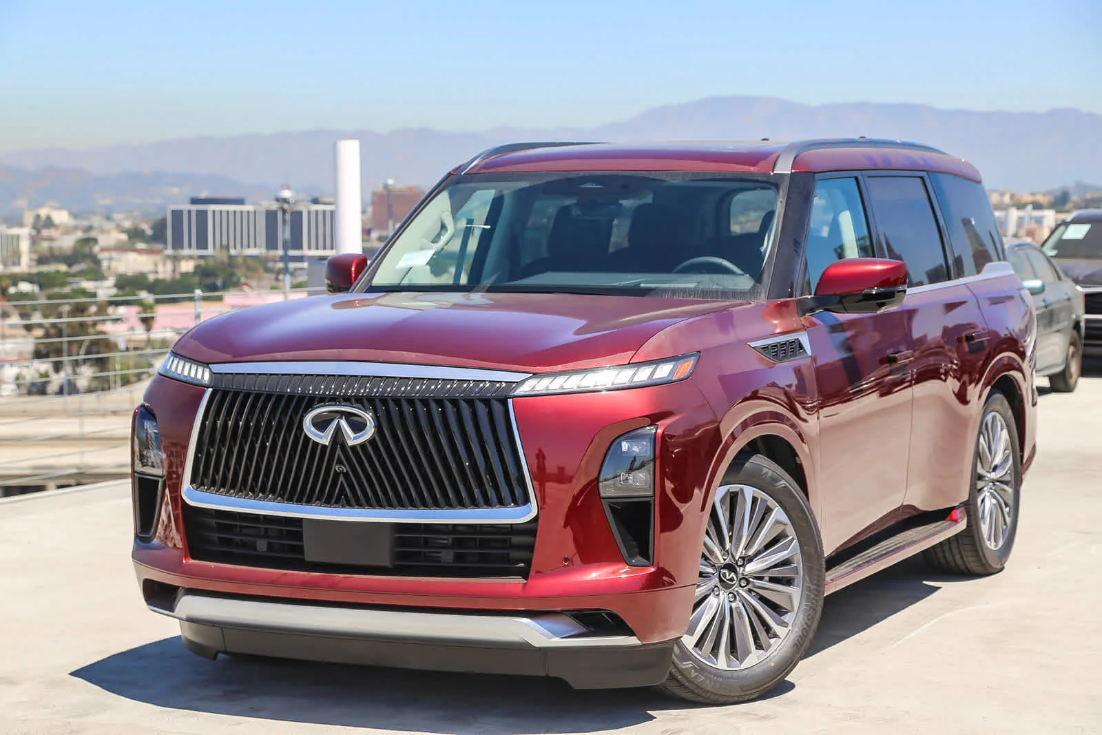 2025 INFINITI QX80 Luxe 4WD