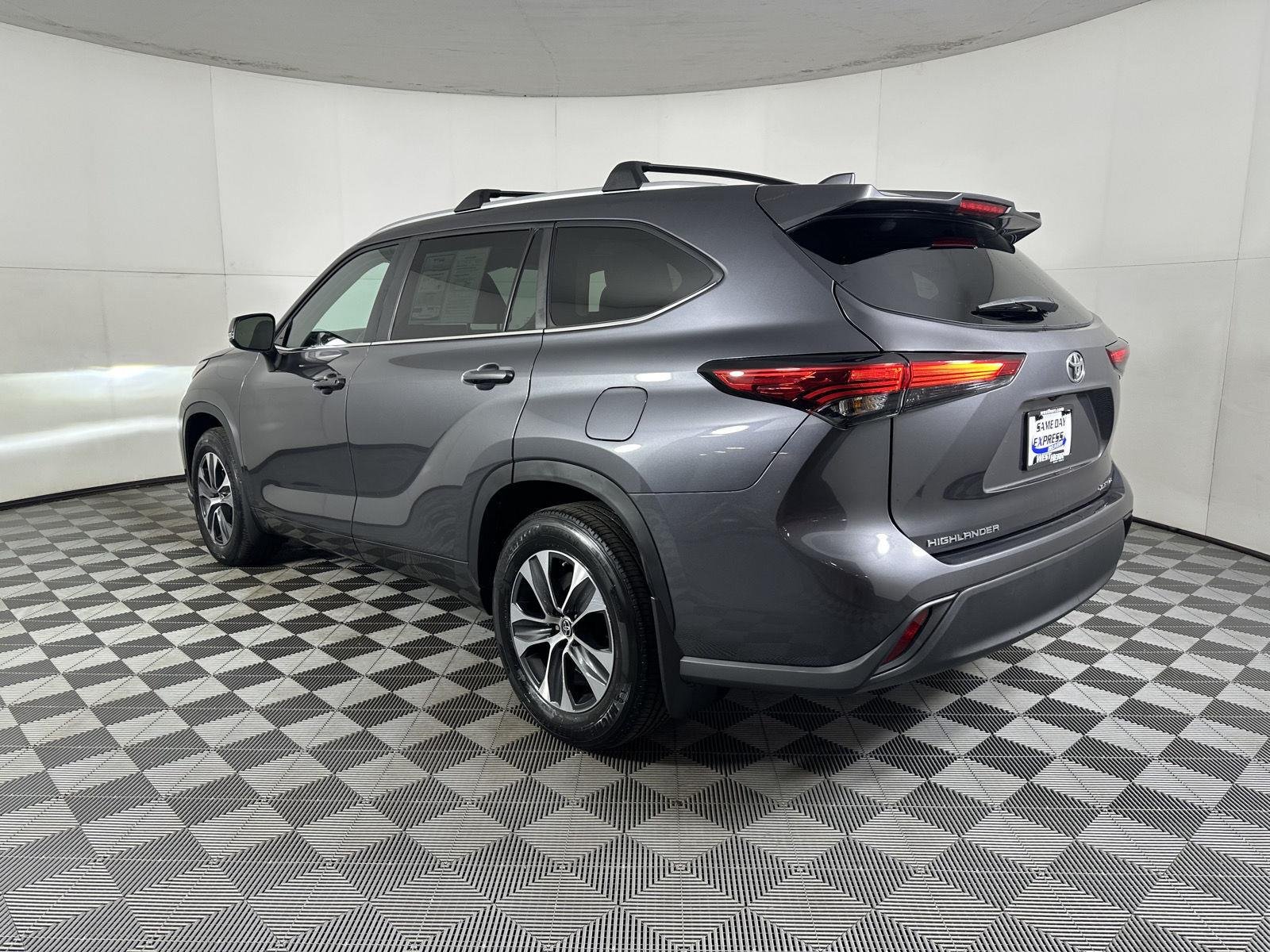 Used 2023 Magnetic Gray Metallic Toyota XLE image 4