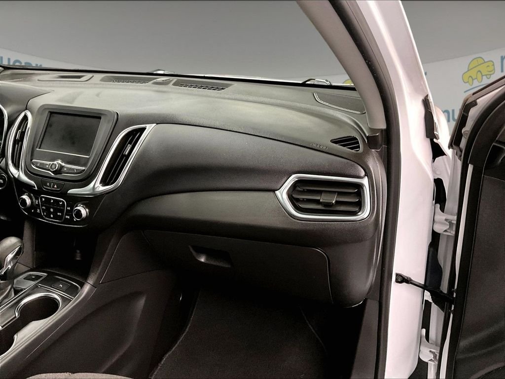 Used 2024 Summit White Chevrolet LT image 13