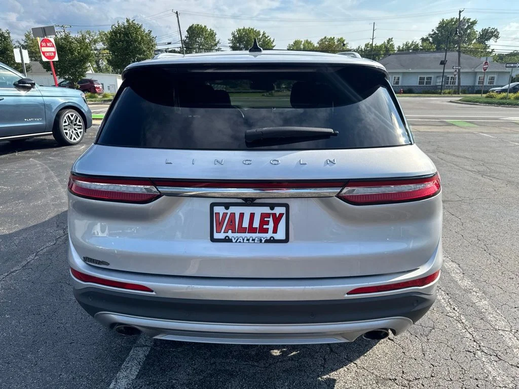 Used 2020 Silver Lincoln Standard image 5