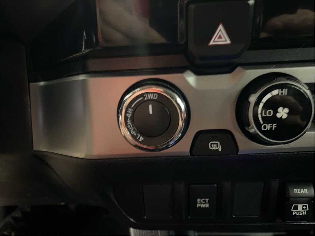 Used 2018 Black Toyota SR5 image 26