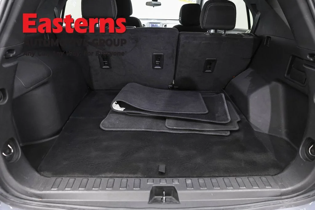 Used 2023 Gray Chevrolet LT image 9