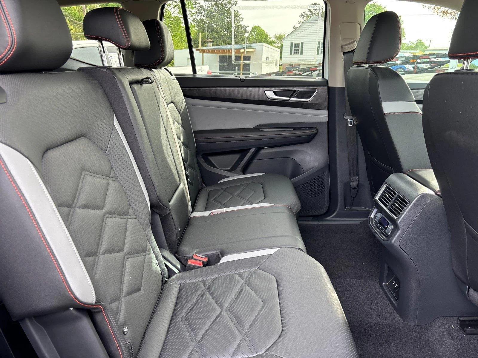 New 2025 Pure White Volkswagen 2.0T Peak Edition image 37