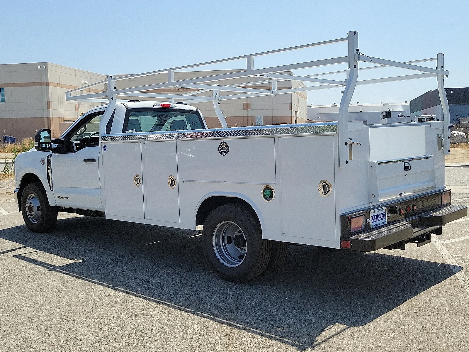 2025 Ford F-350 Super Duty Chassis Cab XL - Photo 5