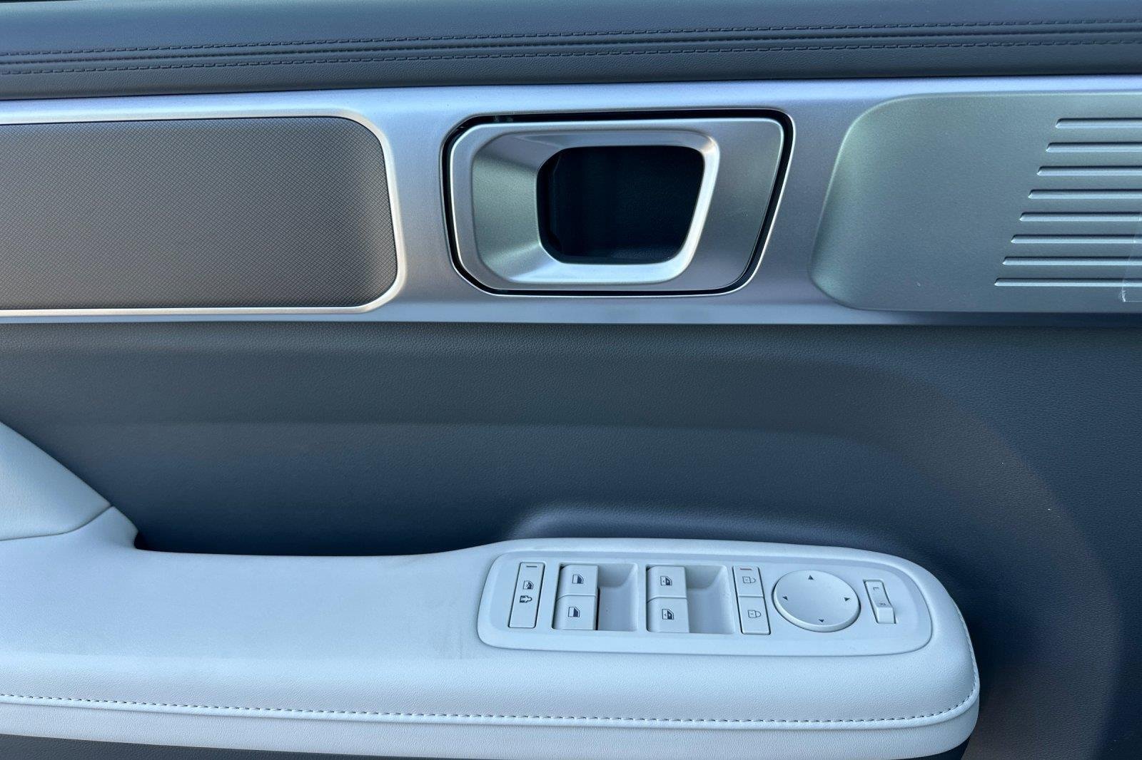 New 2026 Atlantis Blue Hyundai SEL image 39
