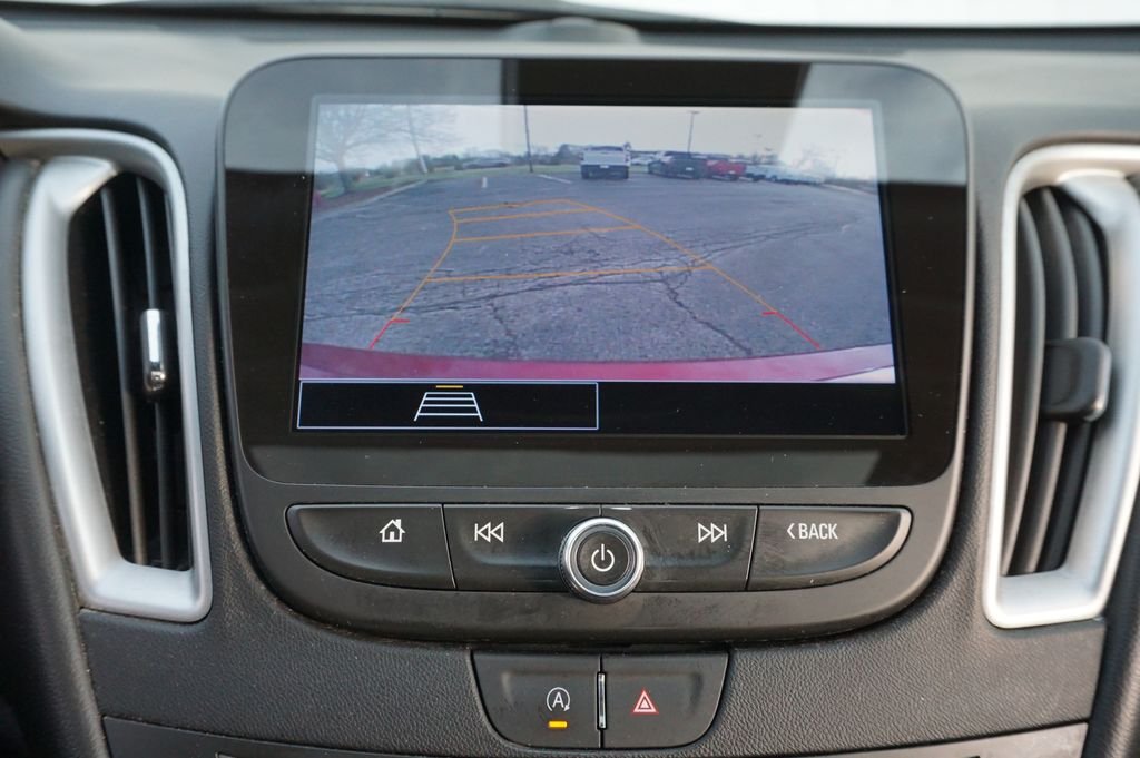 Used 2022 Red Chevrolet LT image 22