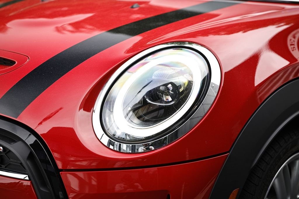 Used 2024 Chili Red MINI Signature image 14