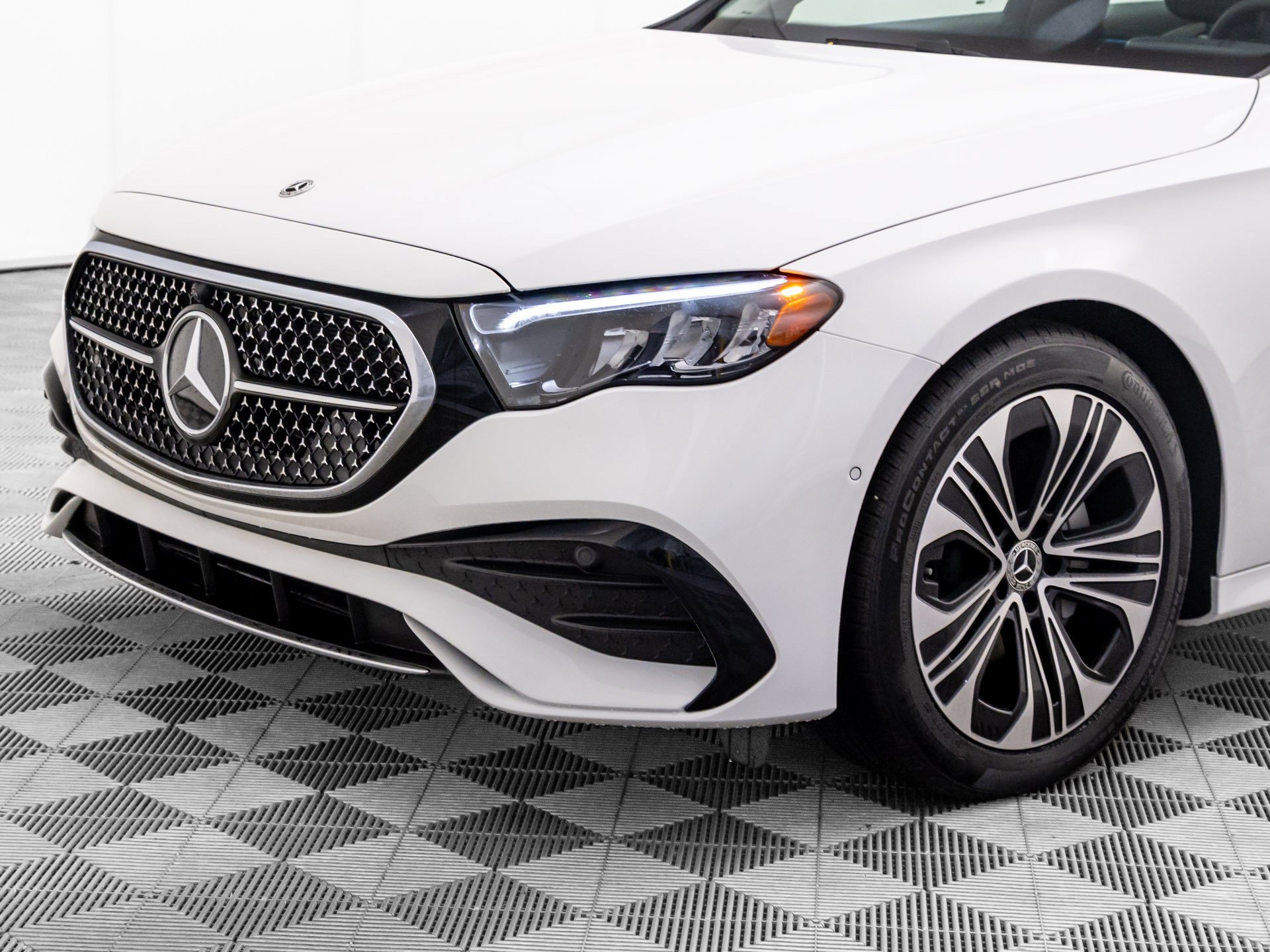 New 2026 White Mercedes-Benz E 350 image 36