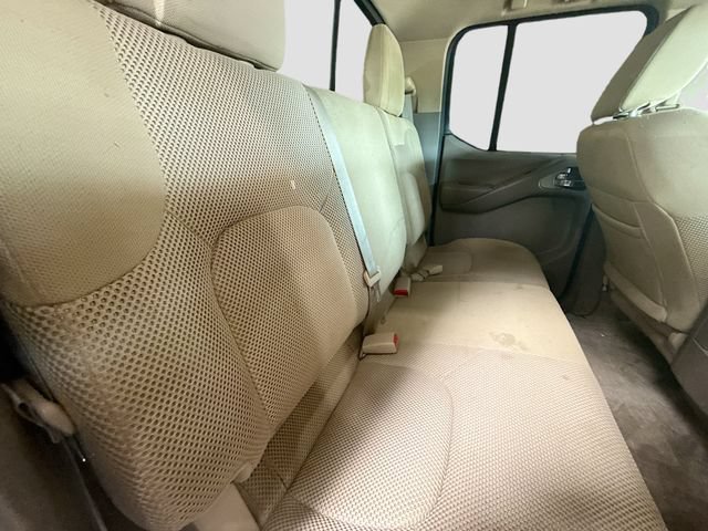 Used 2018 Red Nissan SV V6 image 24