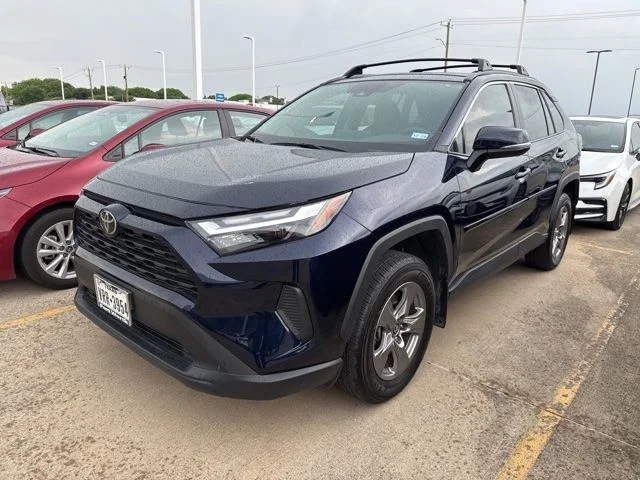 Used 2024  Toyota XLE image 1