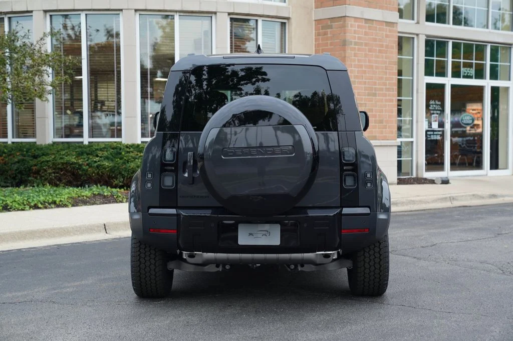 New 2026 Carpathian Grey Land Rover S image 5