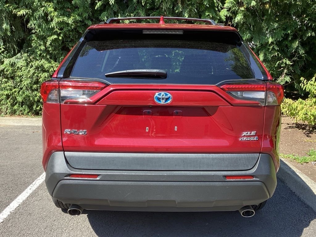 Used 2020 Red Toyota XLE image 19