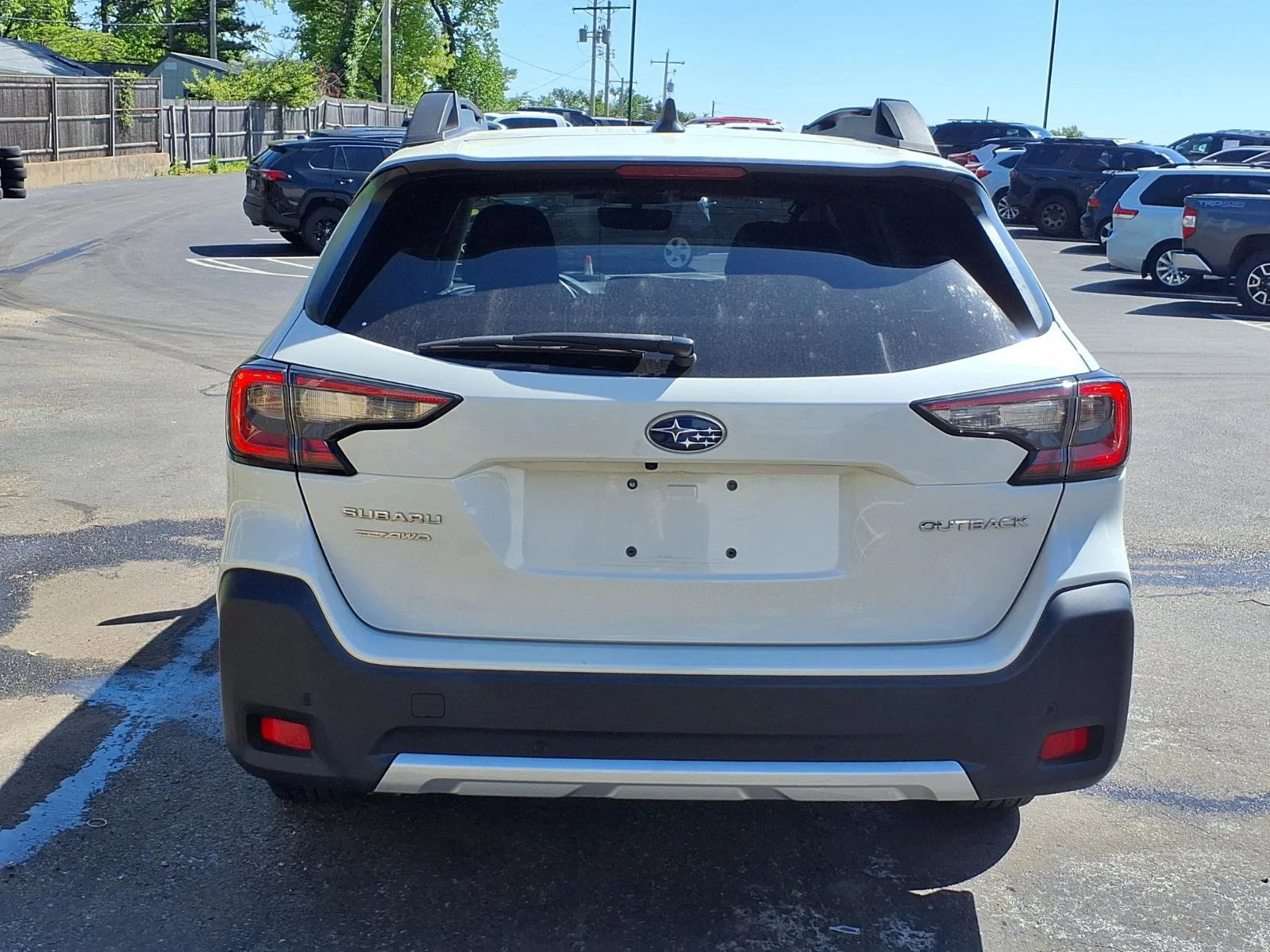 Used 2024 Crystal White Pearl Subaru Limited image 30