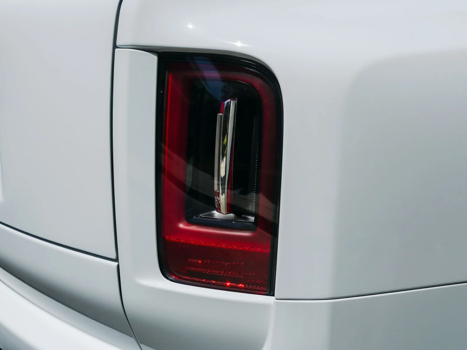 New 2027 Arctic White Rolls-Royce Black Badge image 36