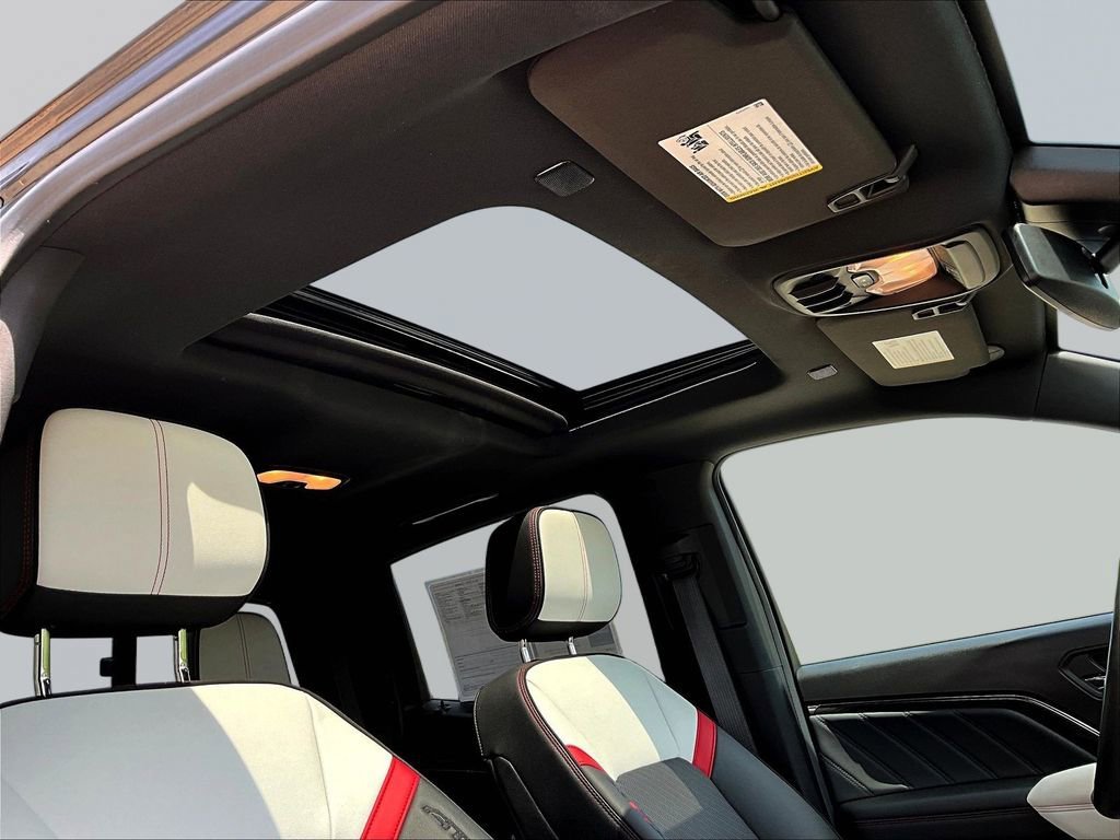 2024 GMC Canyon AT4X - Photo 30